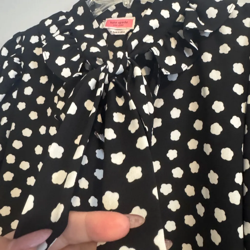 Kate Spade Black and White Cloud Dot Patterned Blouse size XS - Image 9
