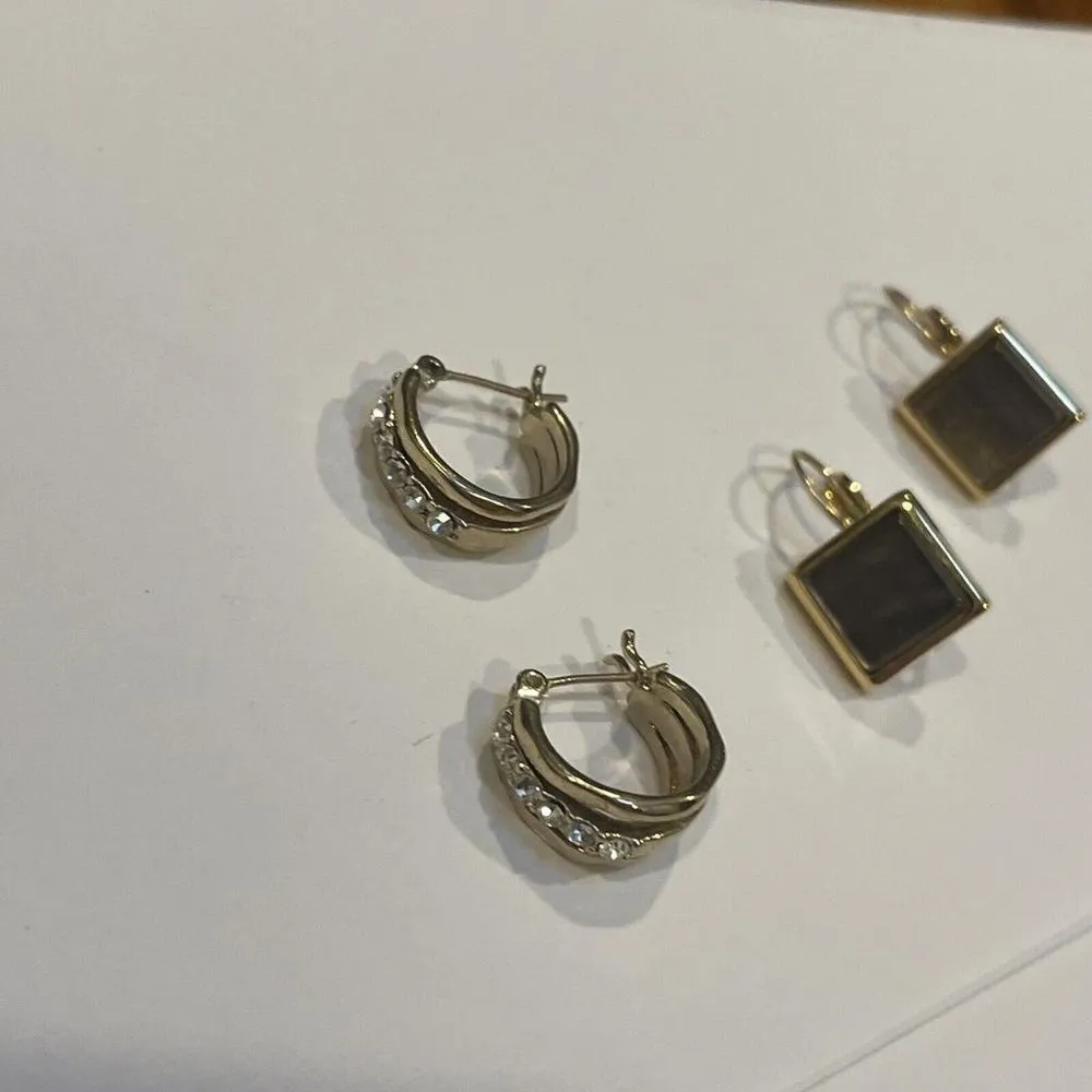 Lot Of 2 Signed Monet Gold Tone Costume Earrings Pierced Mix - Image 2