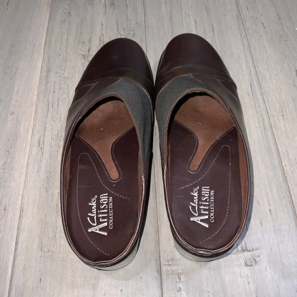 Clark’s Artisan Brown Leather Slip On Mules Casual Business Work Shoes Size 7.5 - Image 4