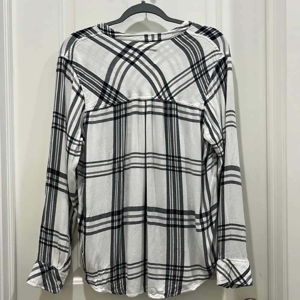 Rails Hunter Plaid White Black & Charcoal Half Button Down Sz L - Image 5