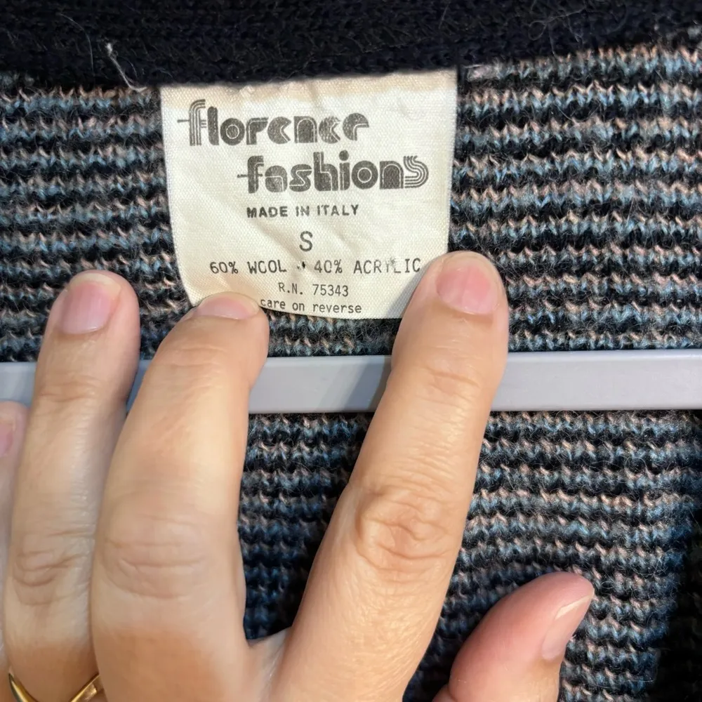 Florence Fashions womens floral wool vintage cardigan blue small - Image 5