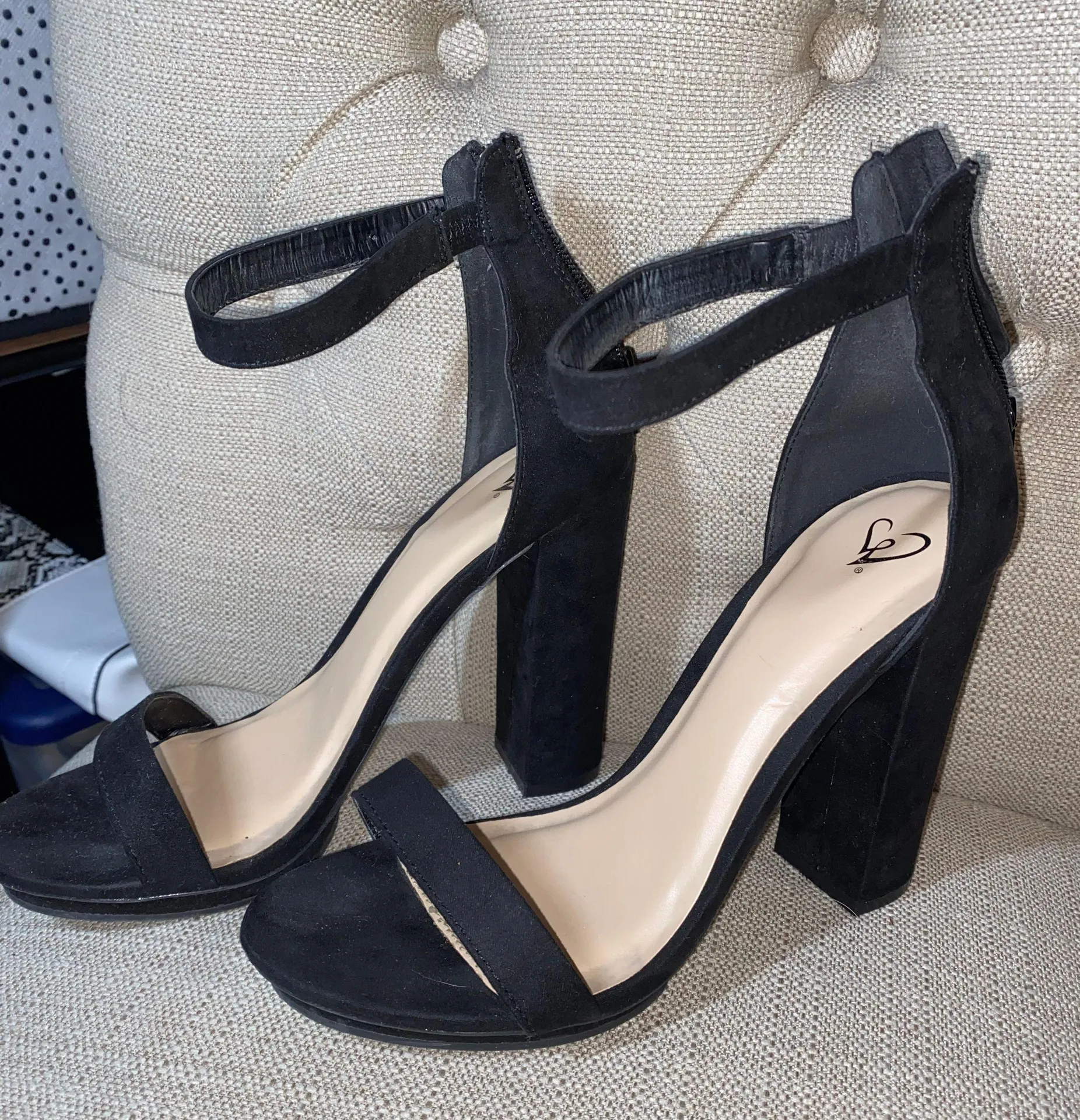 Windsor Black Heels - Image 2