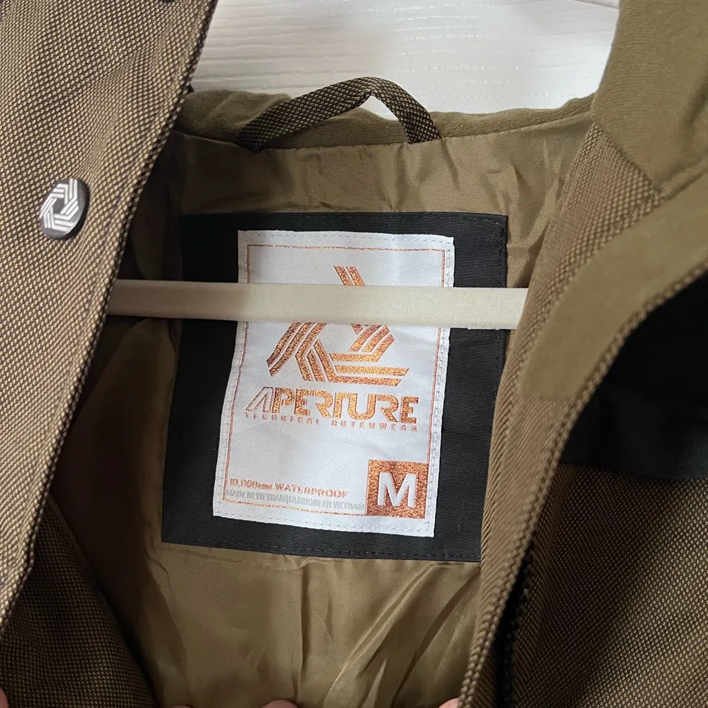 Aperture  Black and Olive Ski Jacket - Image 4