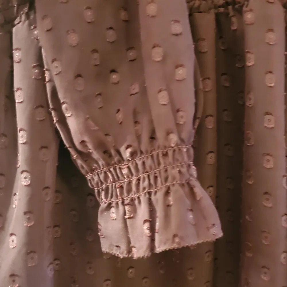 🔥SALE🔥H&M Deep Burgundy Flounced Woven Plumeti Dress 2 - Image 6