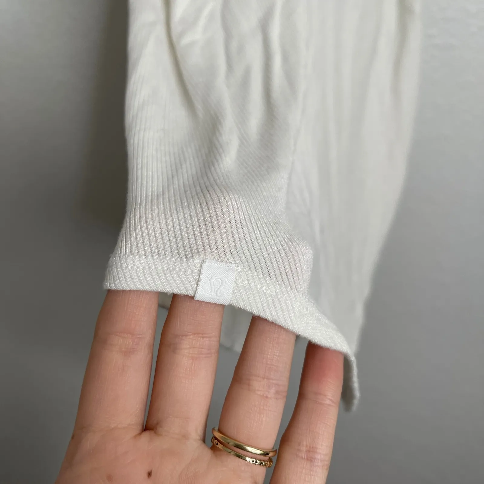 Lululemon White Ribbed Racerback Tank Top Women's Size Medium - Image 4