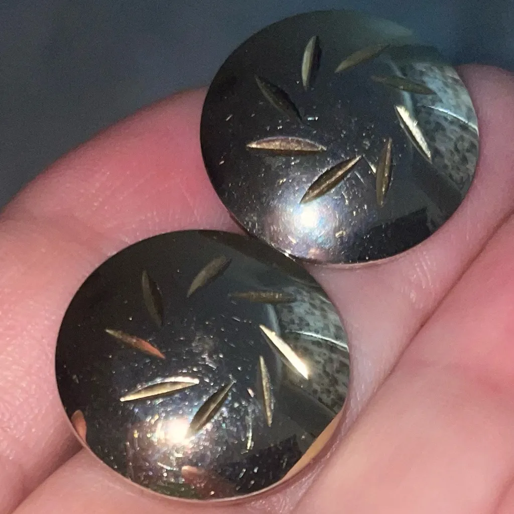 Three Pairs of Earrings Gold - Image 3