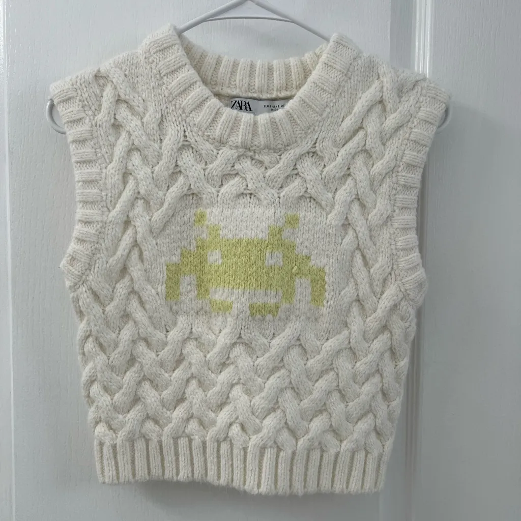 Zara Women Jacquard Space Invaders Taito Sweater Knit Short Vest SZ S - Image 4