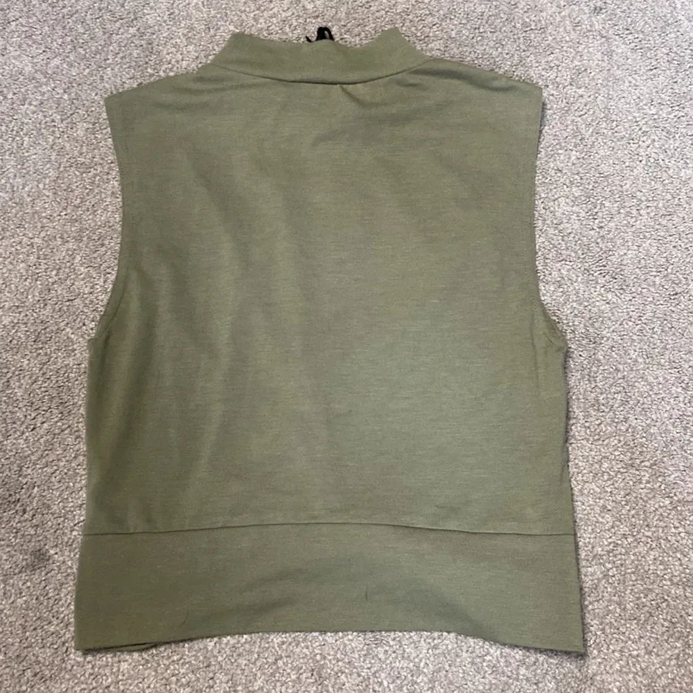Re:Named Light Green Twist Front Crop Tank Top Size S - Image 4
