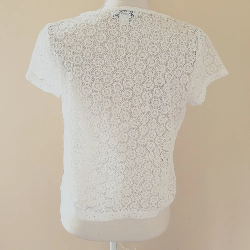 Liz Claiborne white medallion lace blouse size mp - Image 4