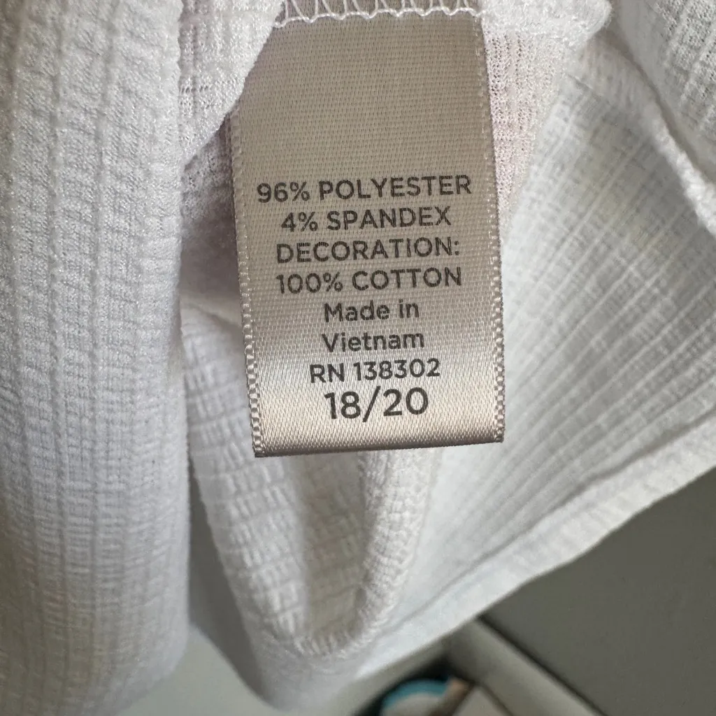 Avenue White Lace Trim Flowy Shoulder Top - Image 6