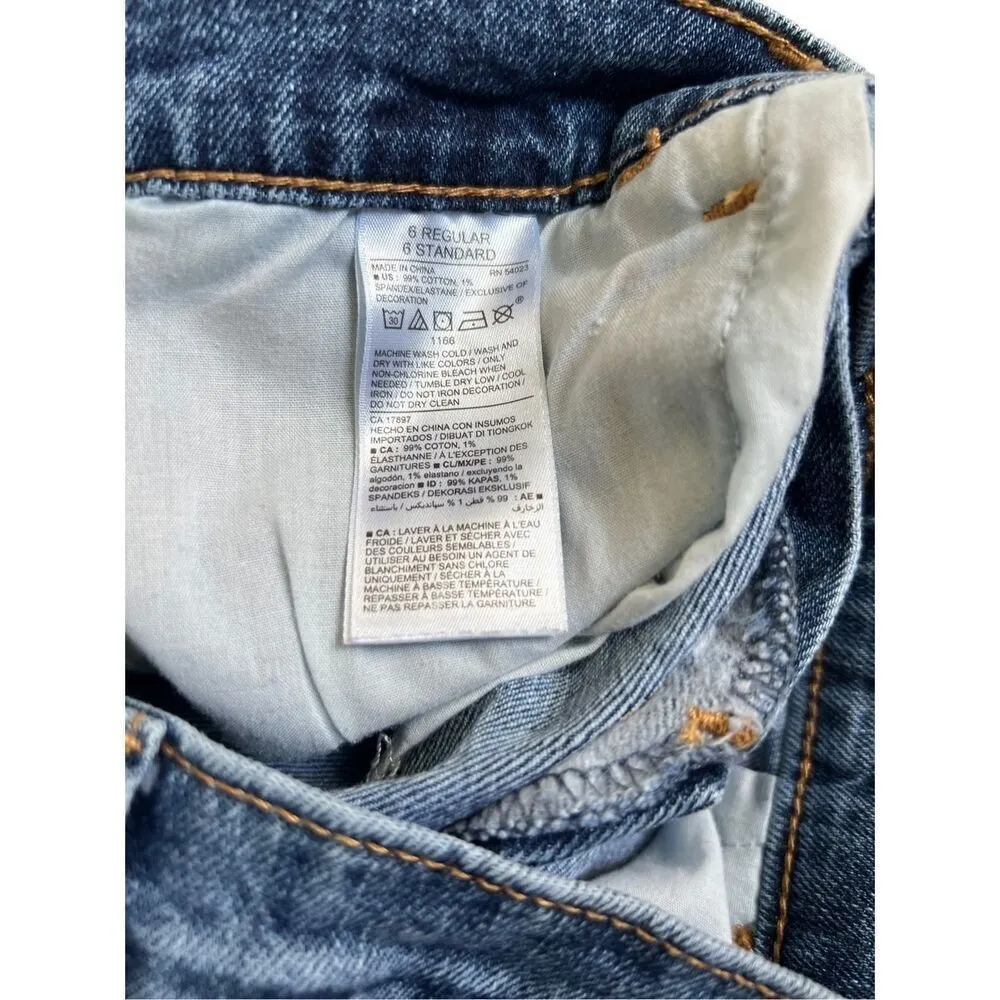 Old Navy boyfriend red roses embroidered Jeans size 6 - Image 10