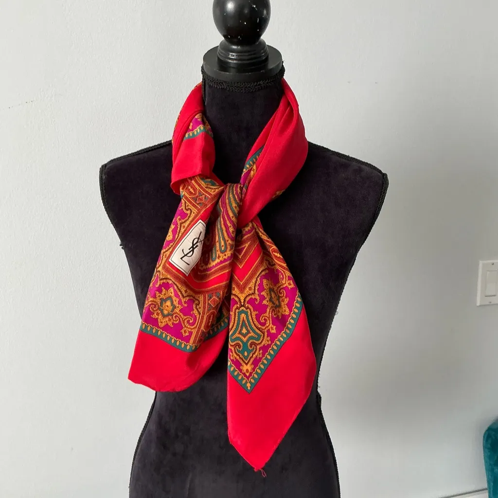 Yves Saint Laurent silk scarf 🌹🌹 - Image 7