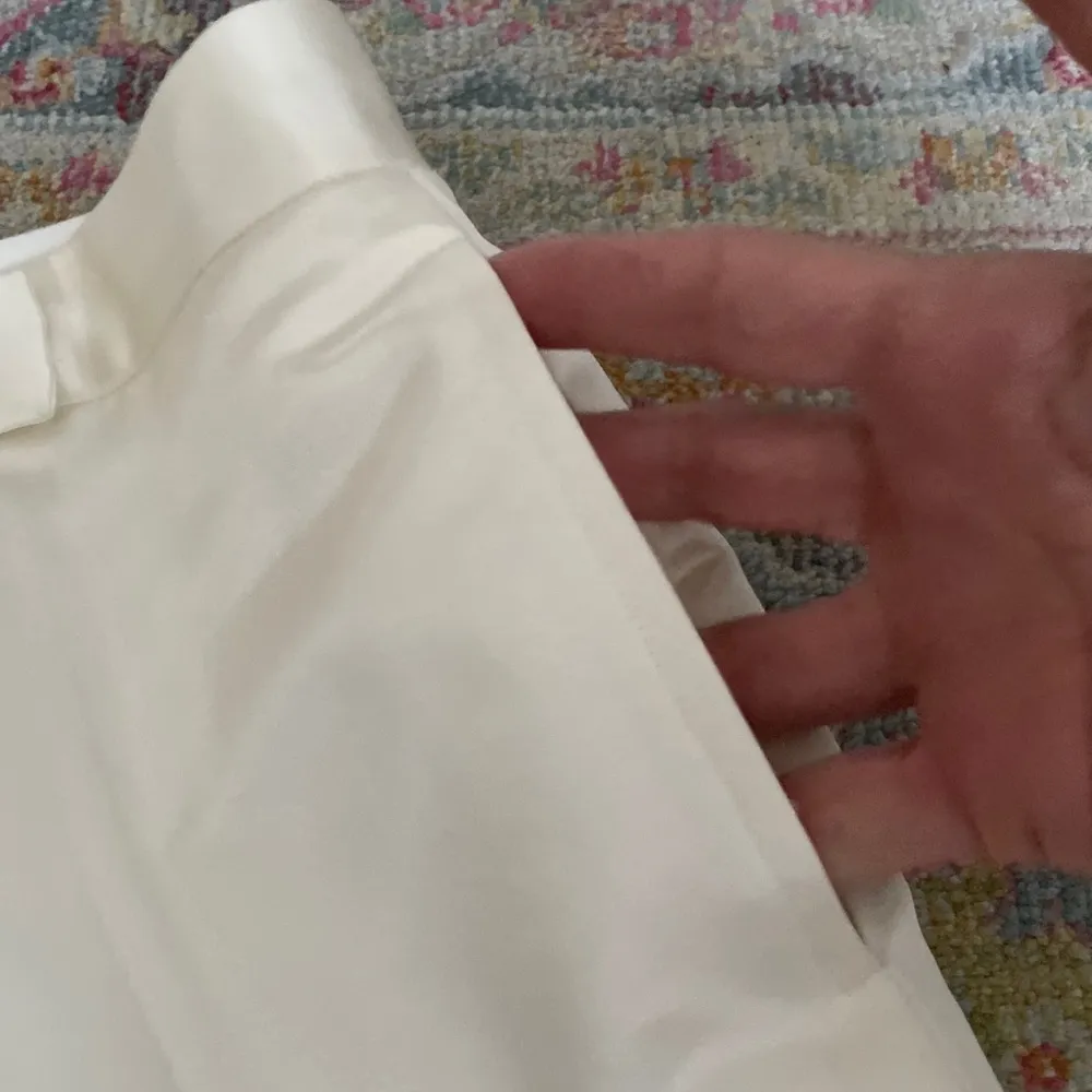 Gorgeous cotton/silk pant with great detail slits at ankle - Image 3