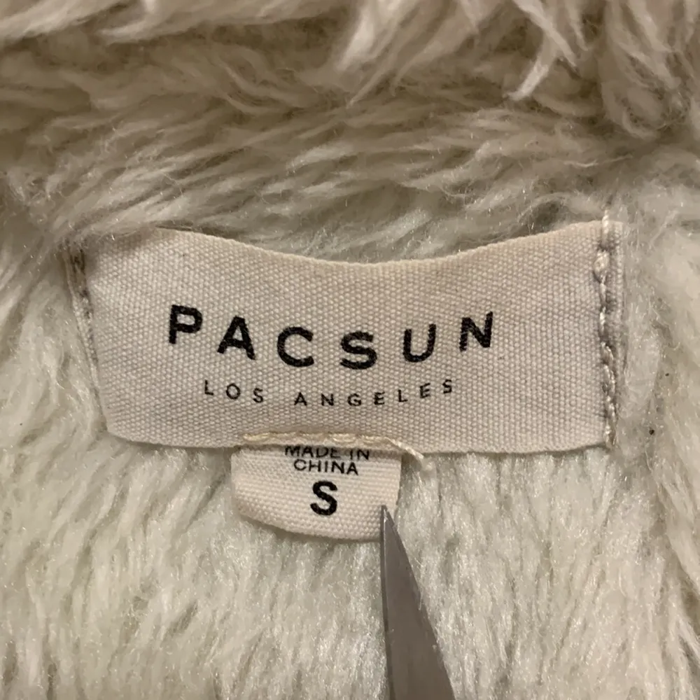 PACSUN Embroidered Jean Jacket with Faux Shearling Lining Sz: S - Image 5