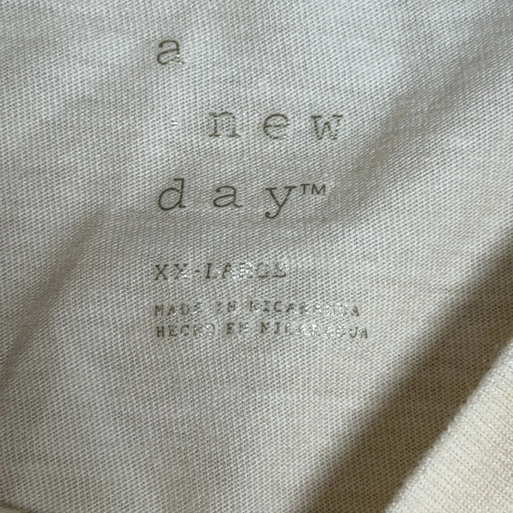 A New Day Swallow Bird Graphic Tee XXL Cream Floral Tattoo Style T-Shirt - Image 3