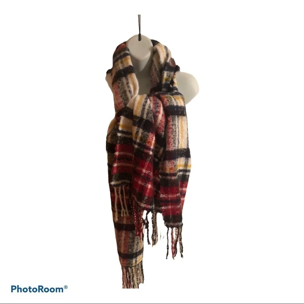 Steve Madden Soft Plaid Blanket Scarf W/ Fringe OS Red Winter Cozy - Image 3