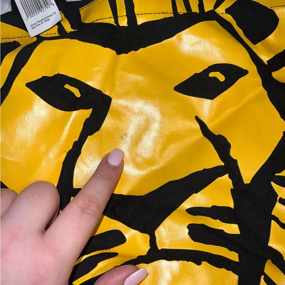 NWT Disney The Lion King Tote Bag with Mufasa graphic on front - Image 3