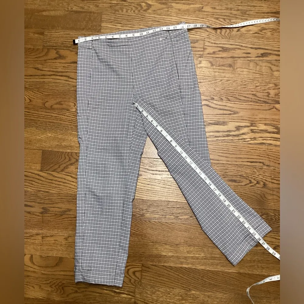 Anne Klein pants. Small plaid black and gray. Size Medium - Image 5