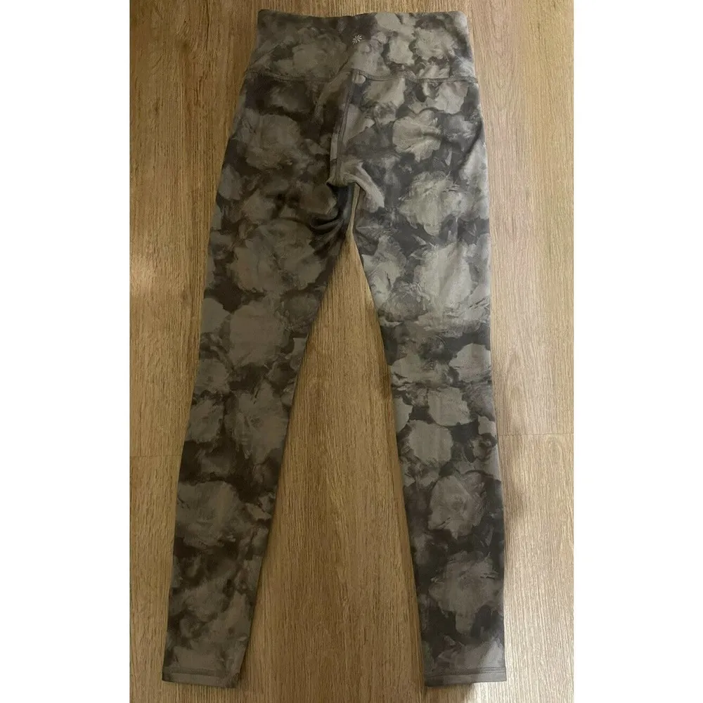 Athleta High Rise Floral Crush Chaturanga Tight Leggings Size XS Tie dye Gray - Image 2