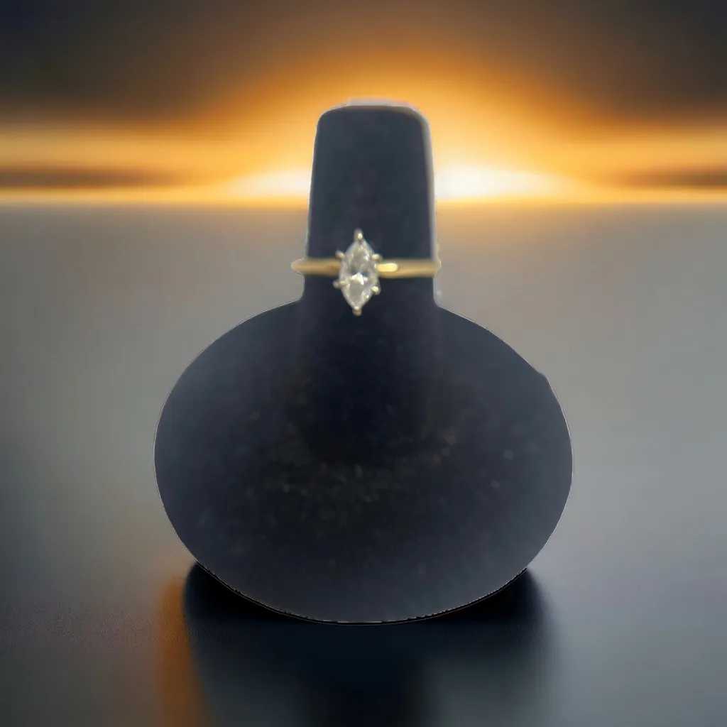 Vintage: .5 CT Marquise Diamond Solitaire Engagement Ring 𖦹 14K Gold Band 𖦹 5 - Image 6
