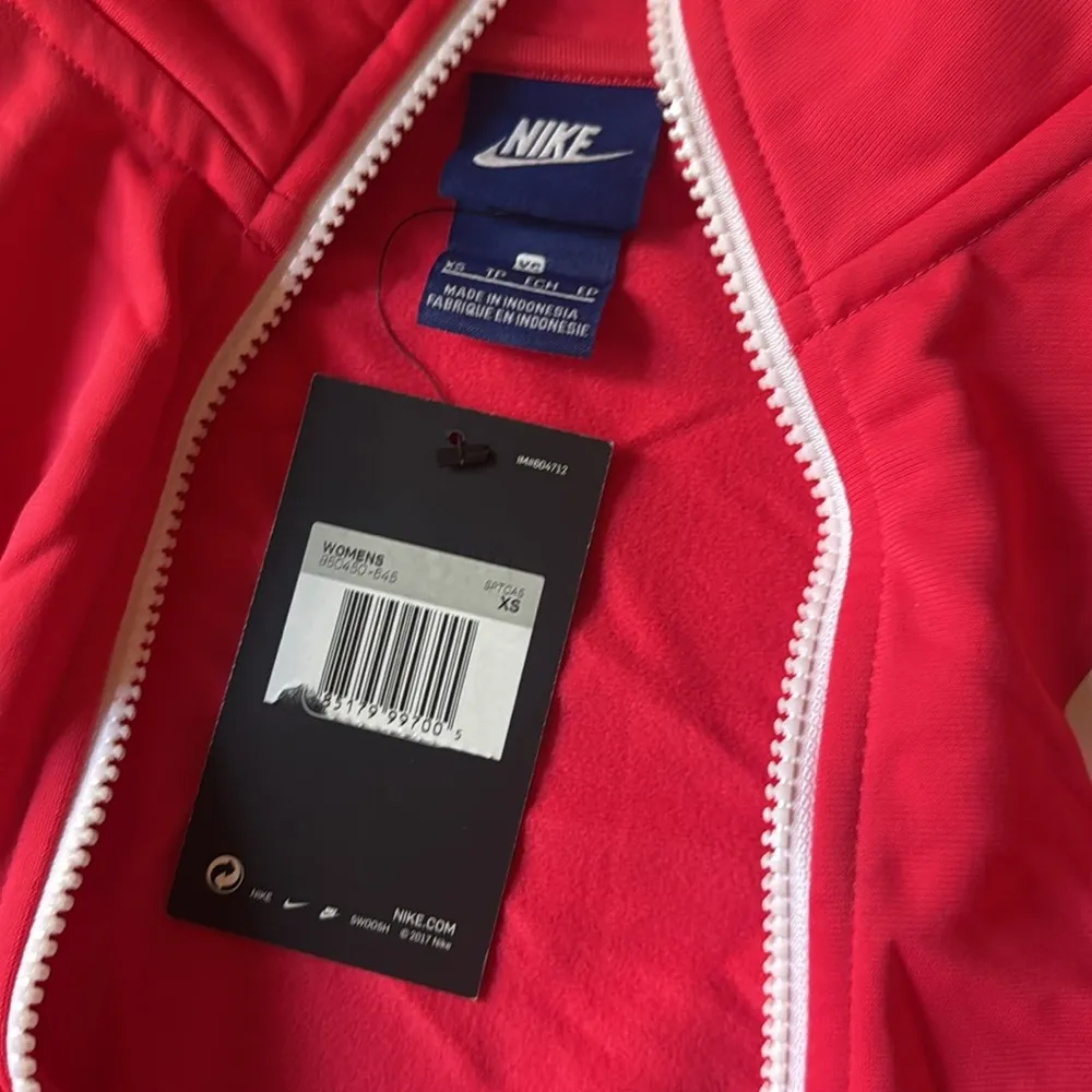 Nike Women's Red Jacket - Image 2