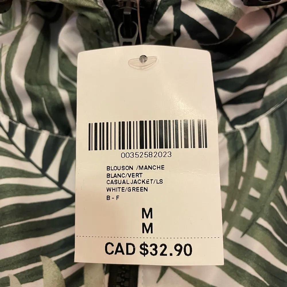 Forever 21 NWT Floral Blouson 1/4 Zip Casual Light Workout Hooded Rainjacket- M - Image 2