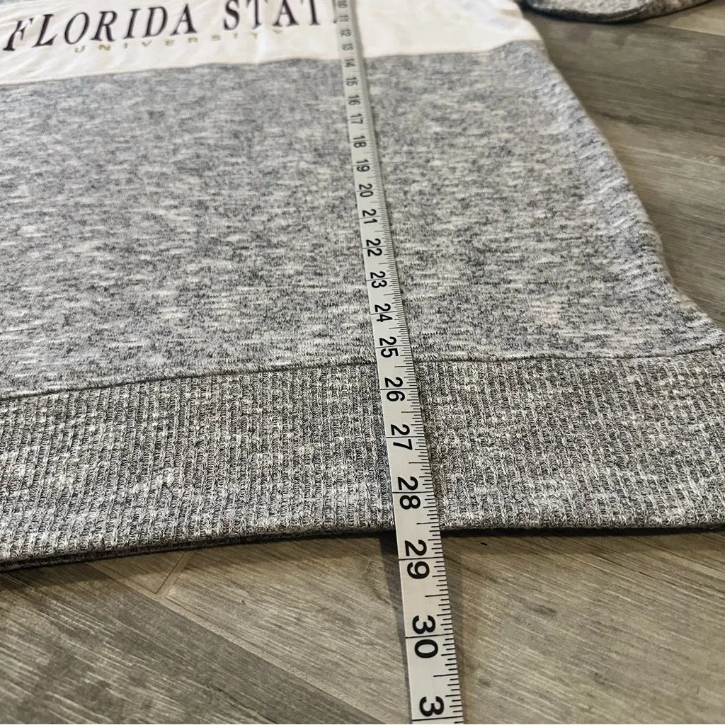 UG Apparel Florida State University Women's Large Gray
1/4 Zip Pullover NWT Gray - Image 3