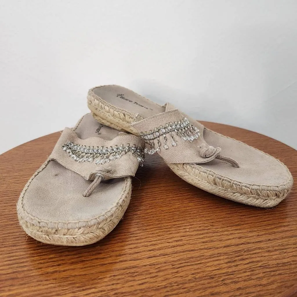 Bare Traps Karma Beaded Flip Flops in Light Khaki Size 7 Tan Boho Sandals - Image 2