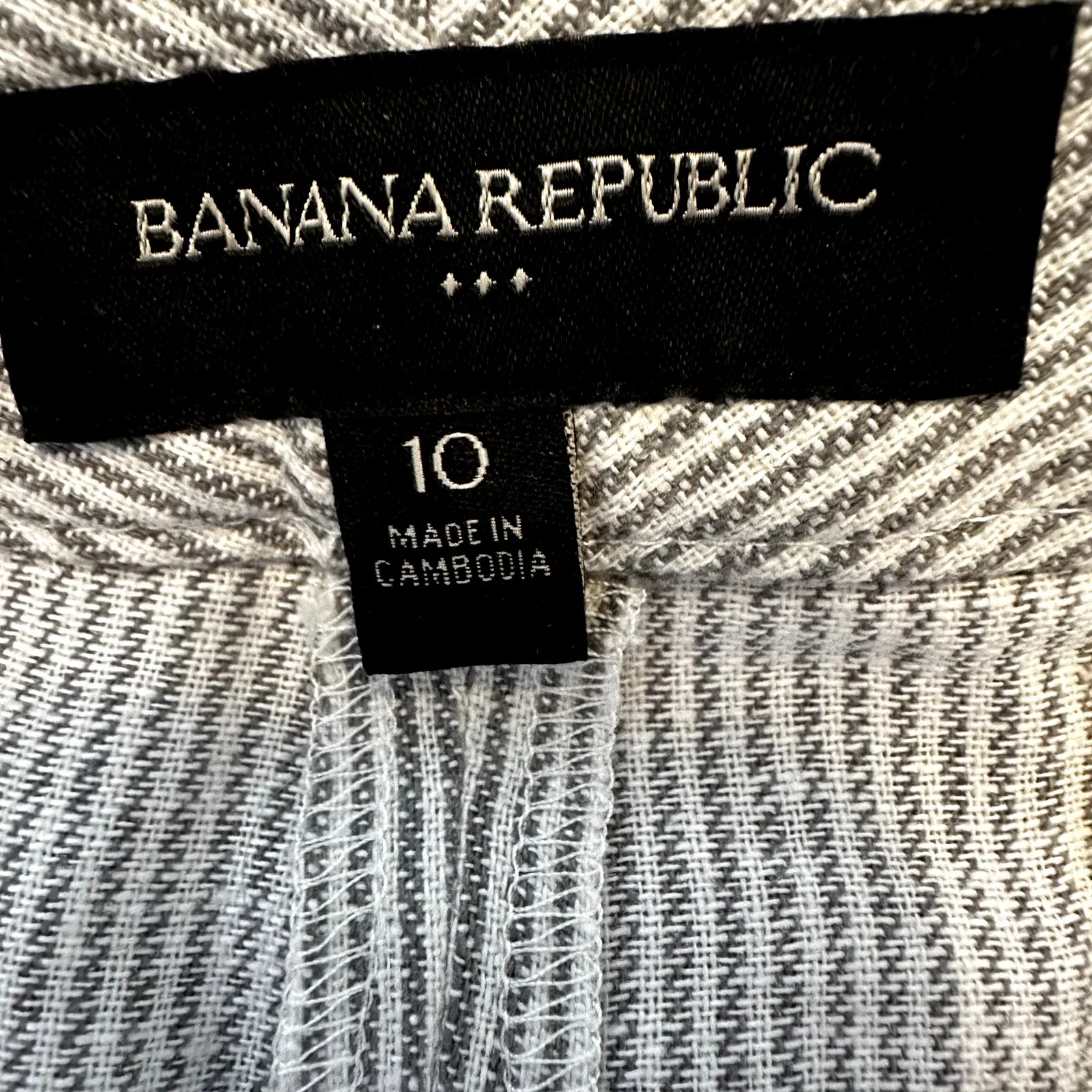 Banana Republic Linen Paper Bag Shorts Striped Tie Waist Flat Front Gray 10 - Image 2