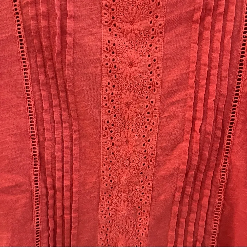 Nicole Miller Cotton Embroidered Short Sleeve Top. Size Medium - Image 6