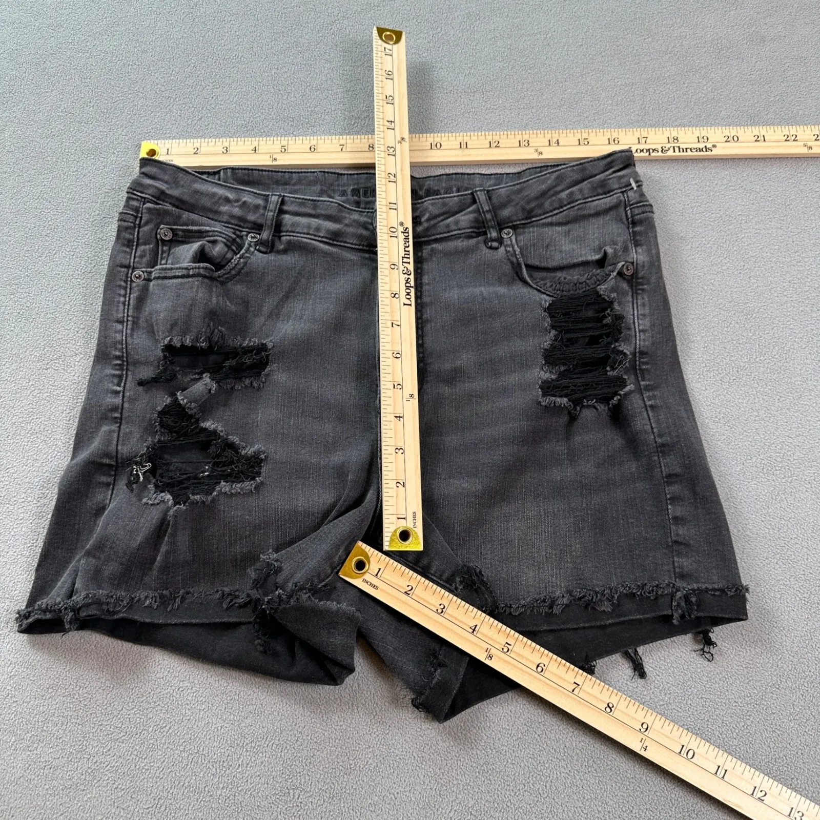 American Eagle Denim Jean Shorts 16 Womens Black High V Rise Shortie Raw Hem - Image 3