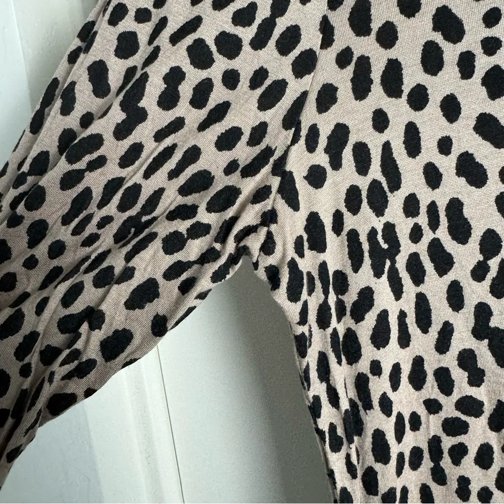 Banana Republic Spotted Dots 3/4 Quarter Sleeve Top - Image 3