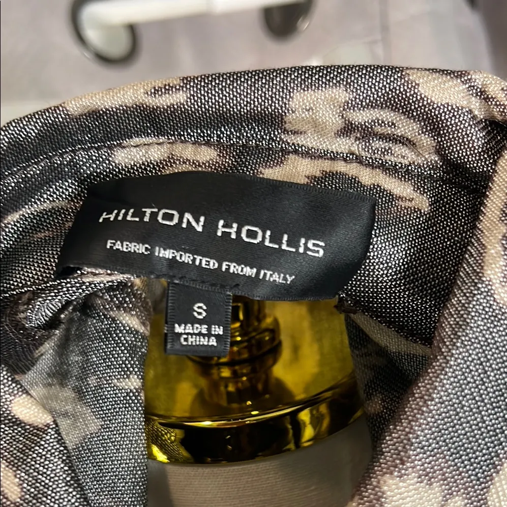 HILTON HOLLIS Gray Patterned Button - Image 3