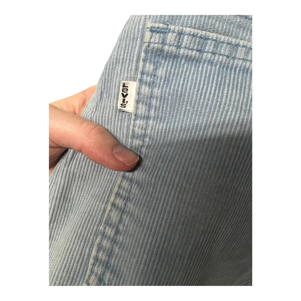 Levi’s White Tab 60s/70s Baby Blue Corduroy Cut-Off Shorts - Image 4