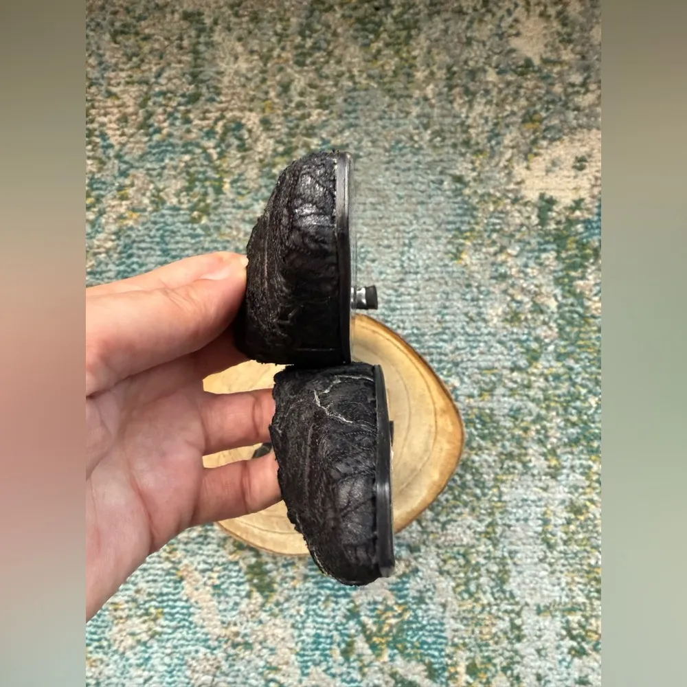 Vintage Y2K NOS Stuart Weitzman black lace slingback kitten heels, size 6.5M - Image 5