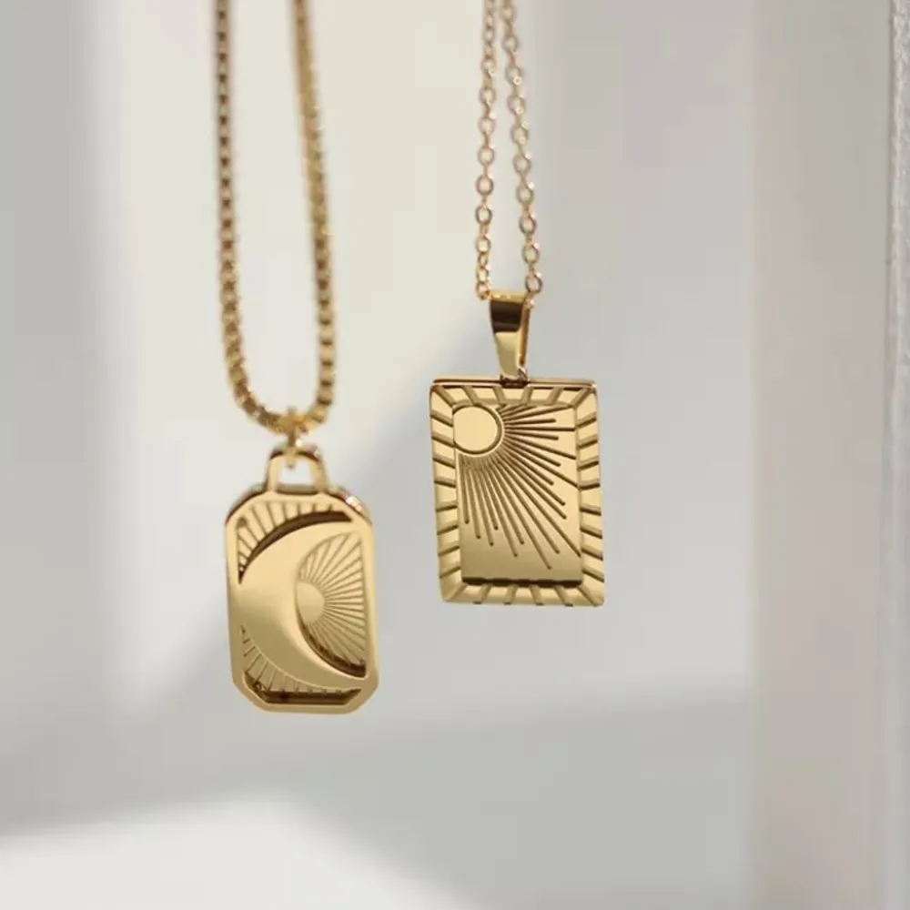 18k Gold Sunburst Square Pendant Boho Necklace - Image 3