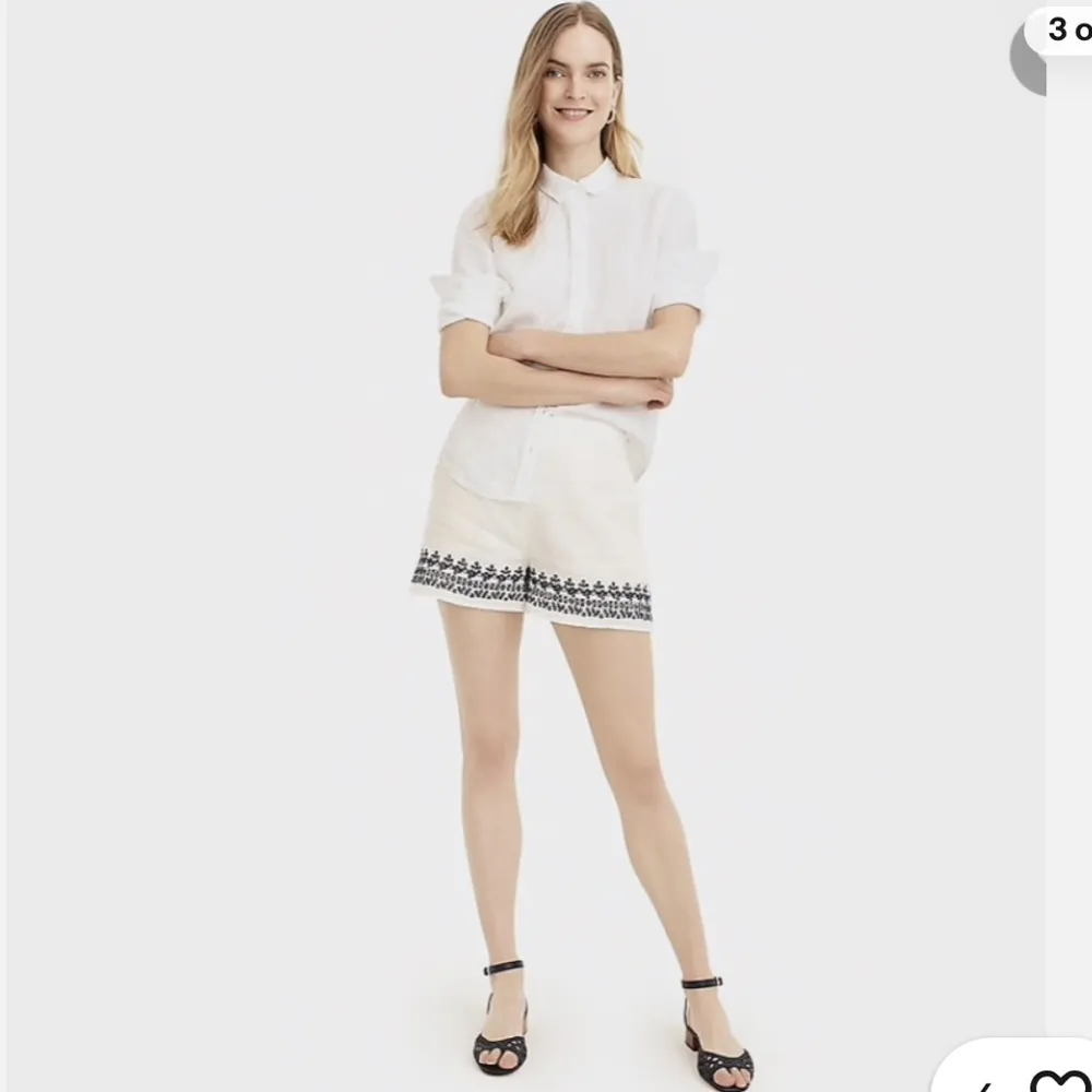 J. Crew Cream with Navy embroidery linen high waisted shorts size 2 - Image 14