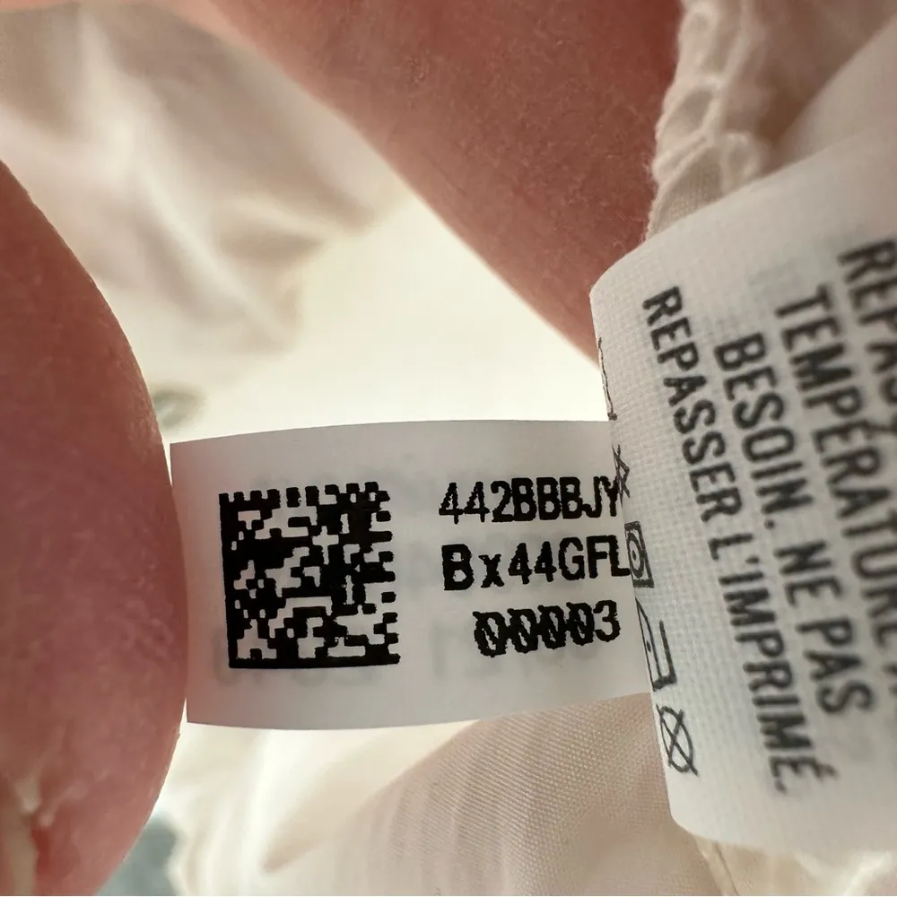 Offline by Aerie Size XS Cropped Hooded Windbreaker Running Outdoors Cream White - Image 6