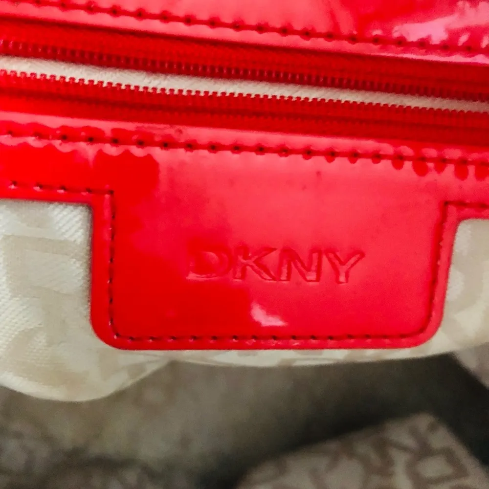 Pinkish Red Neatly used  mini bag - Image 4