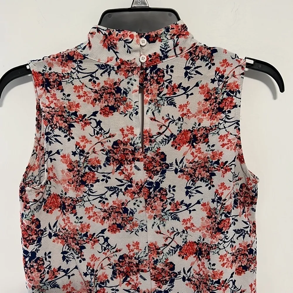 PAPER Crane Floral Top Size Small EUC - Image 4