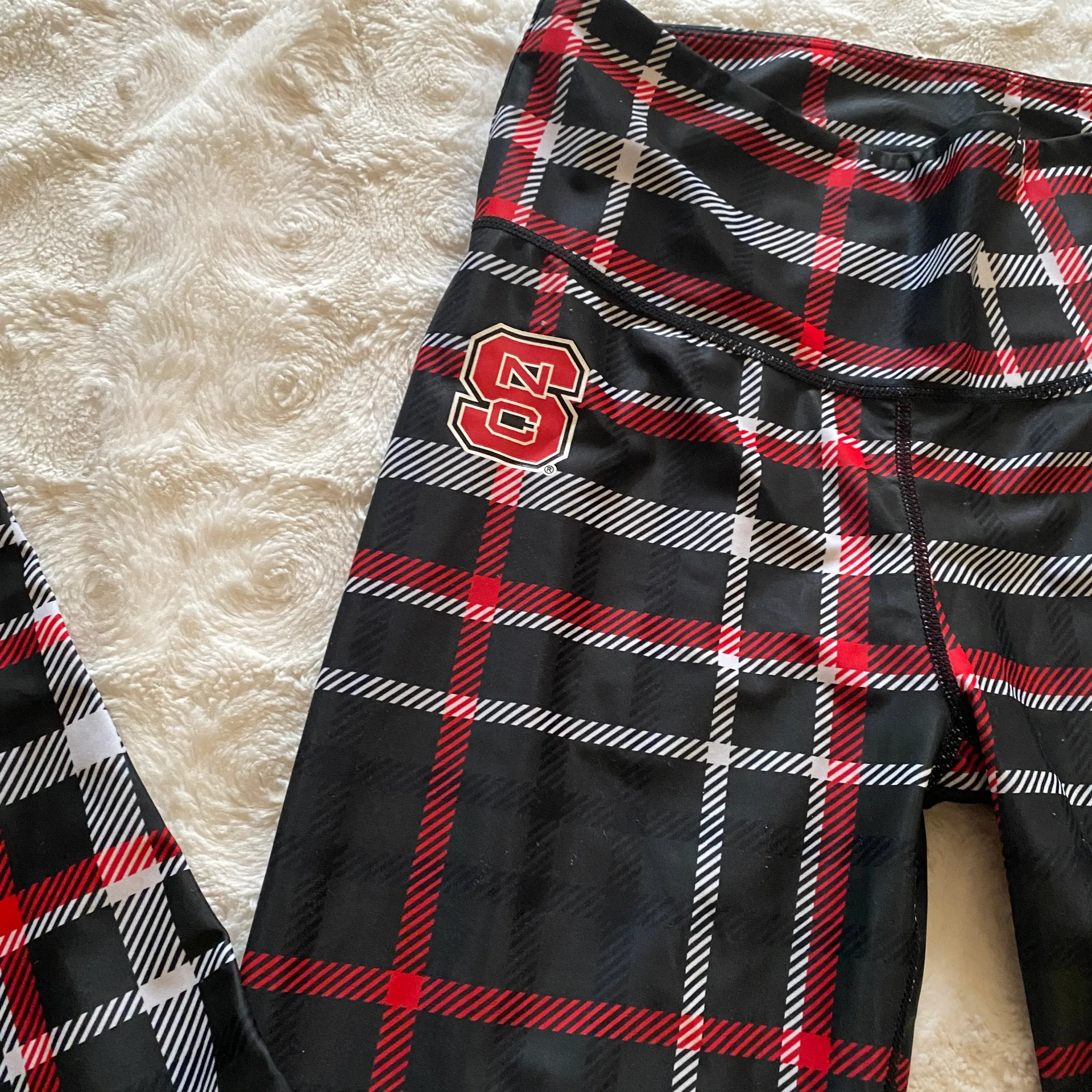 Arkansas Razorbacks  Women's NC Plaid Leggings - Image 3
