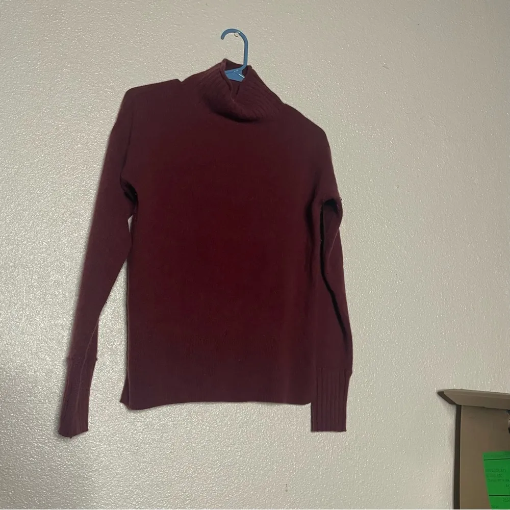 White + Warren Cashmere Rib Trim Stand neck Turtleneck Sweater Size Small A13 Red - Image 3