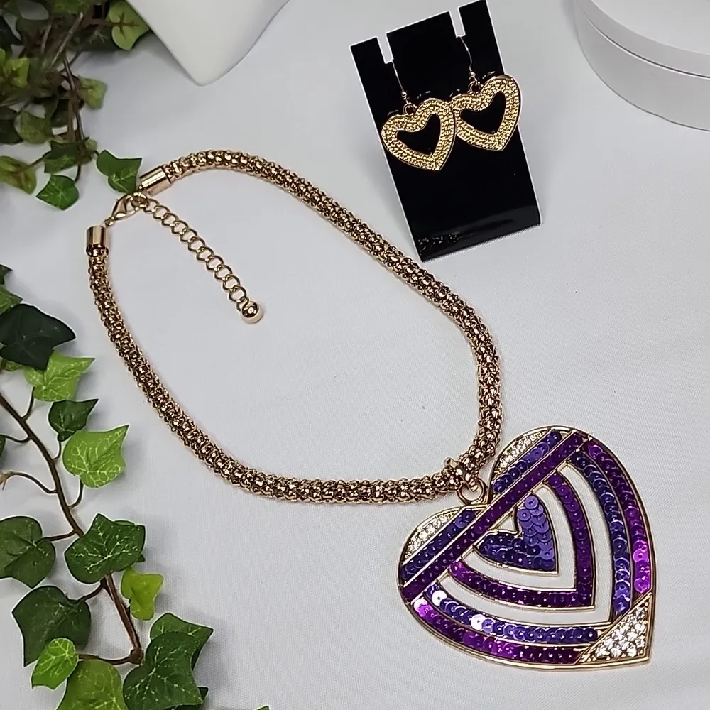 Gold Chain Necklace Large Purple Sequin Heart Pendant Earrings Set New - Image 2