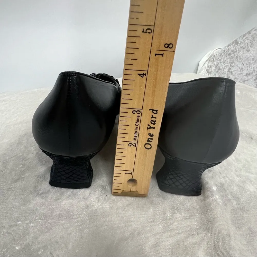 Stuart Weitzman Classic Crocodile Heel Pumps Black 9N - Image 5