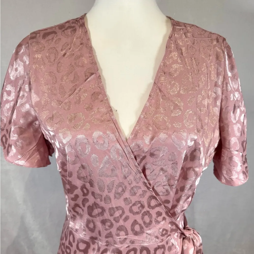 Pink blush leopard animal print satin true wrap maxi dress size medium - Image 5