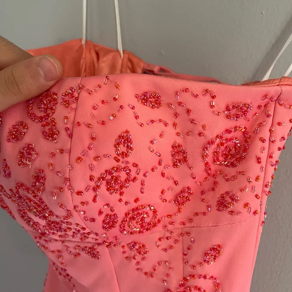 Women’s Vintage pink rhinestones strapless cache prom dress size 9/10 - Image 12