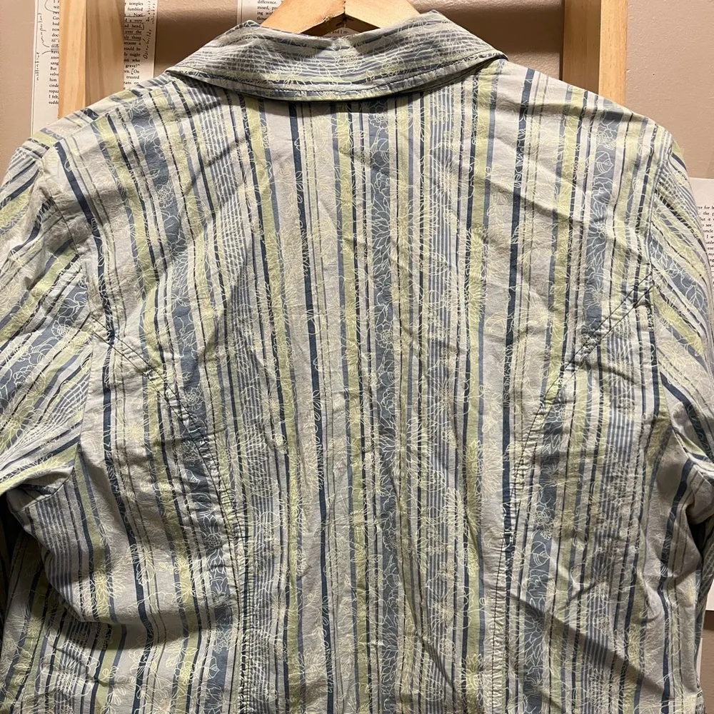 Coconut Girl Coastal Summer Casual Long Sleeve Shirt with Flower Patterns - Image 6