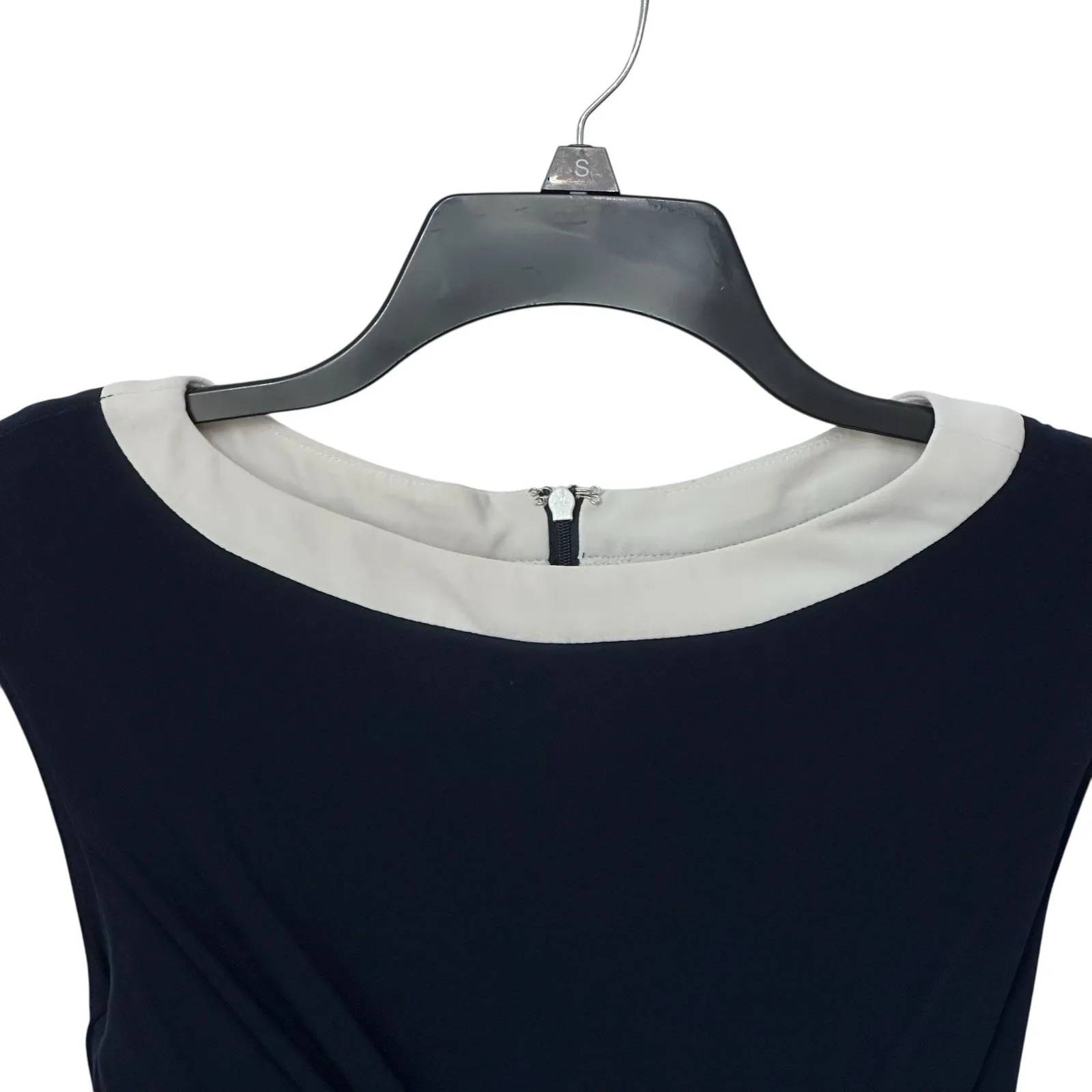 Lauren Ralph Lauren Size 6P Blue Cap‎ Sleeve Dress With Ruched Waist Slimming - Image 2