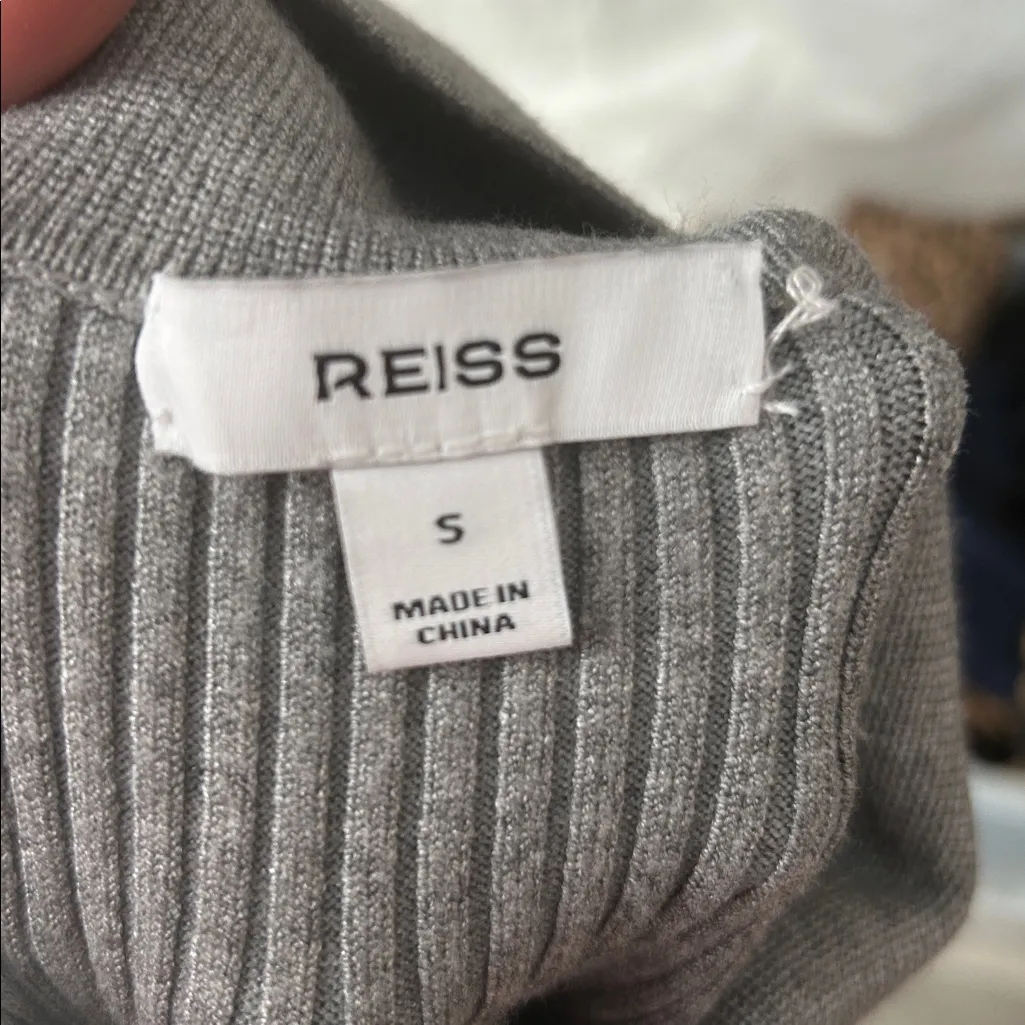 Reiss Grey Ribbed Knit Polo Top Button Front Long Sleeve Size S Gray - Image 2