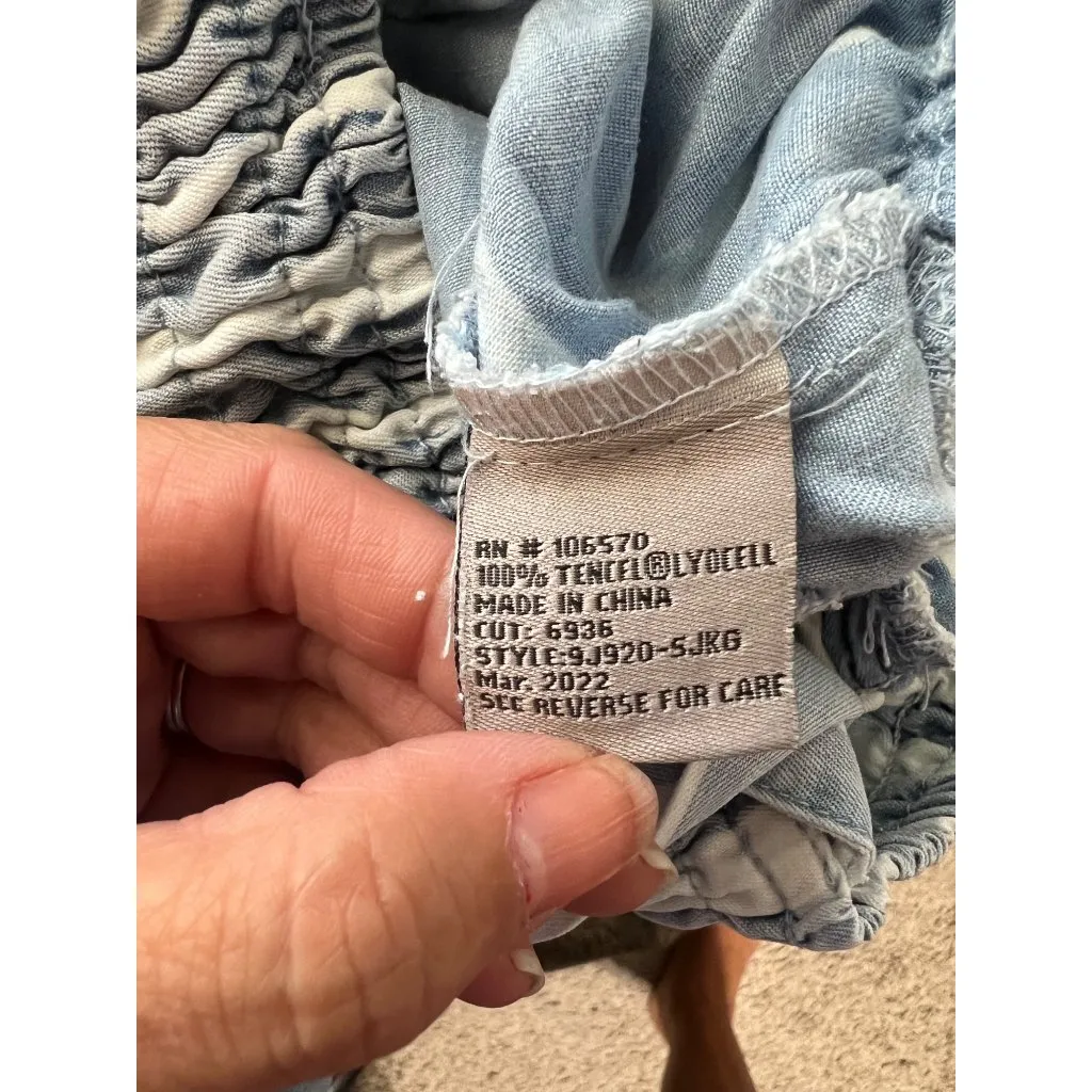 Tractr Blue & White Striped jumpsuit With Smocked Bodice & Adjustable Straps Size 10 - Image 6